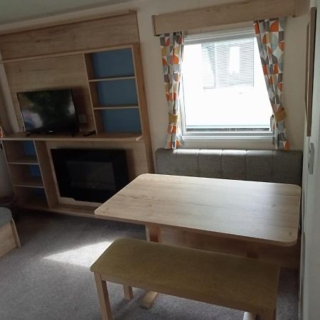 New 2 Bed Holiday Home With Decking In Rockley Park Dorset Near The Sea Lytchett Minster Extérieur photo